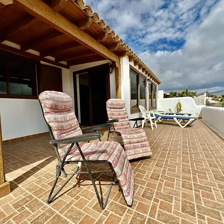 Poolside Villa, Golf Del Sur サンミゲル・デ・アボナ